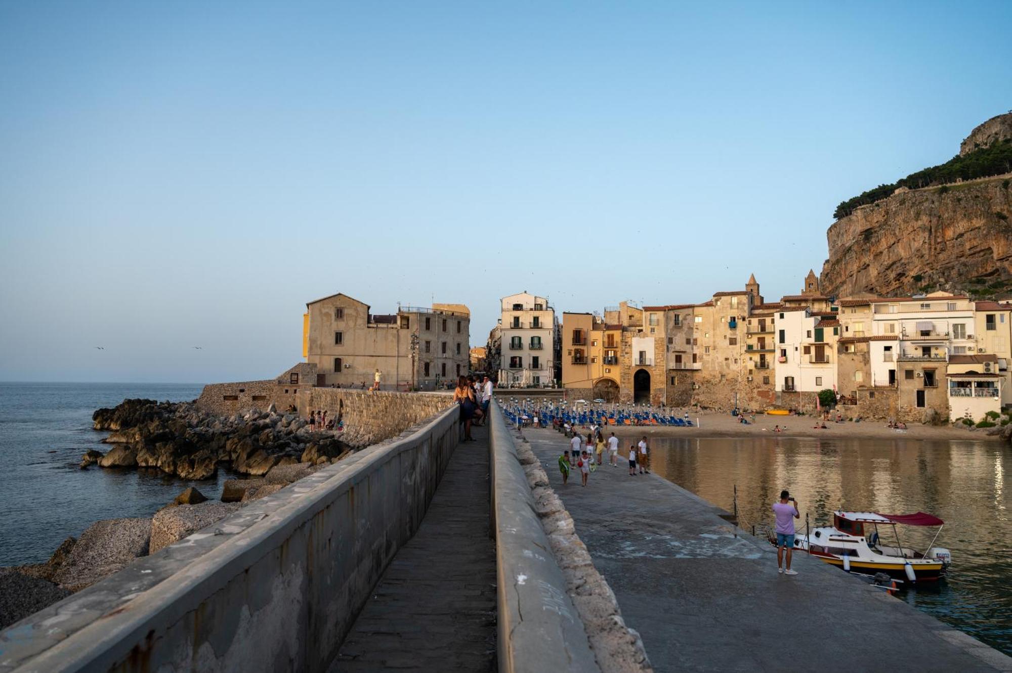 Casa Vacanze Tramonto Alla Marina 切法卢 外观 照片
