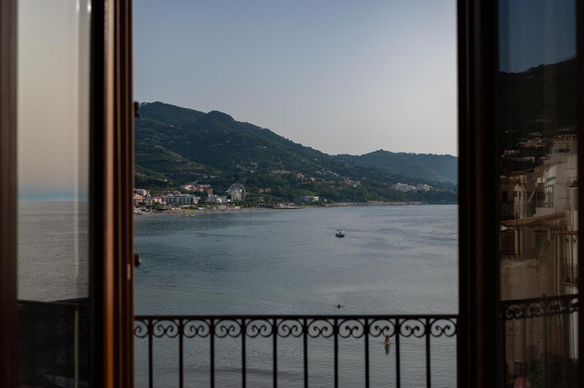 Casa Vacanze Tramonto Alla Marina 切法卢 外观 照片